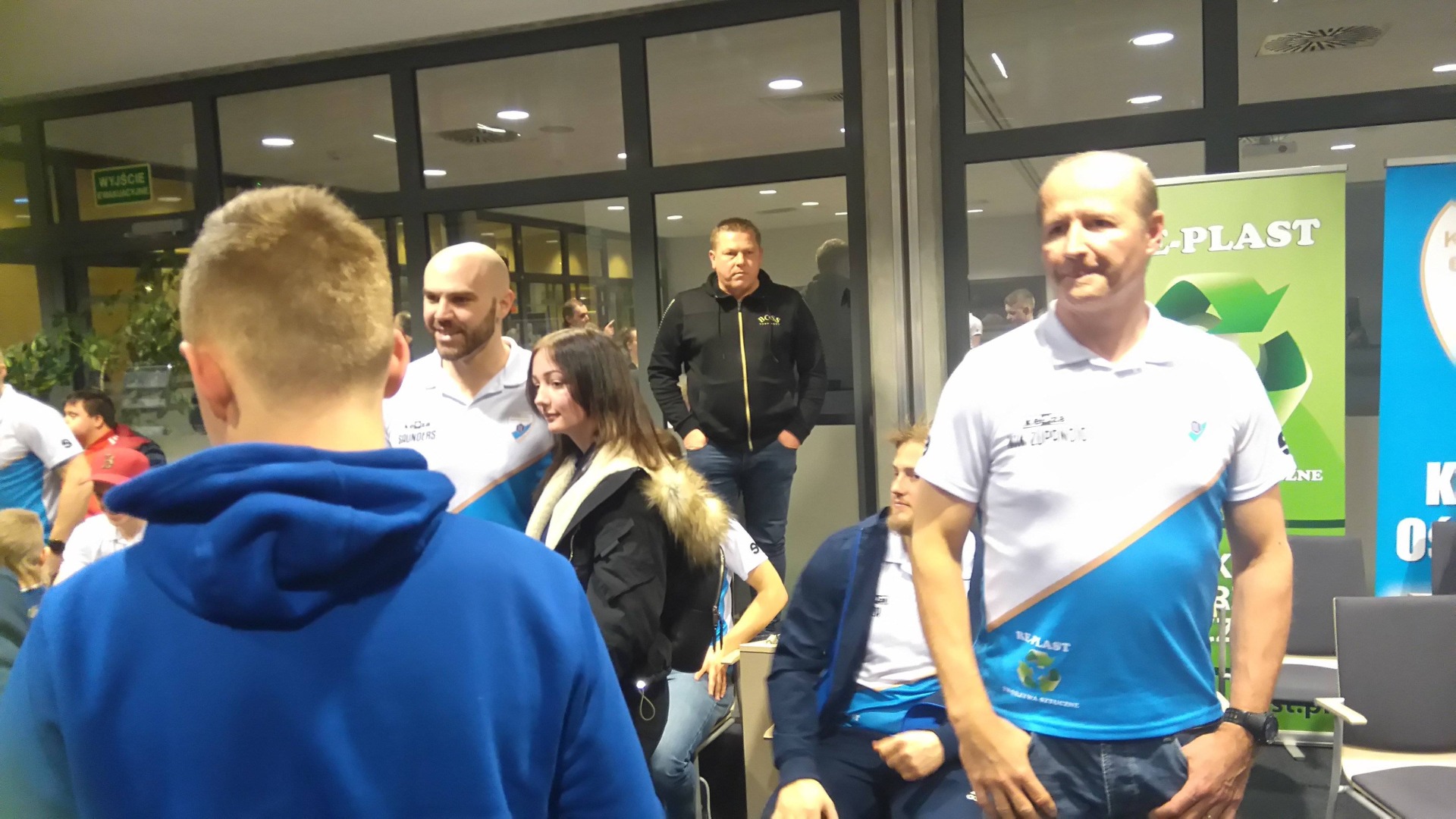 HOKEJ NA LODZIE. Słoweniec pakuje walizki. Przyjęta dymisja Nika Zupancića