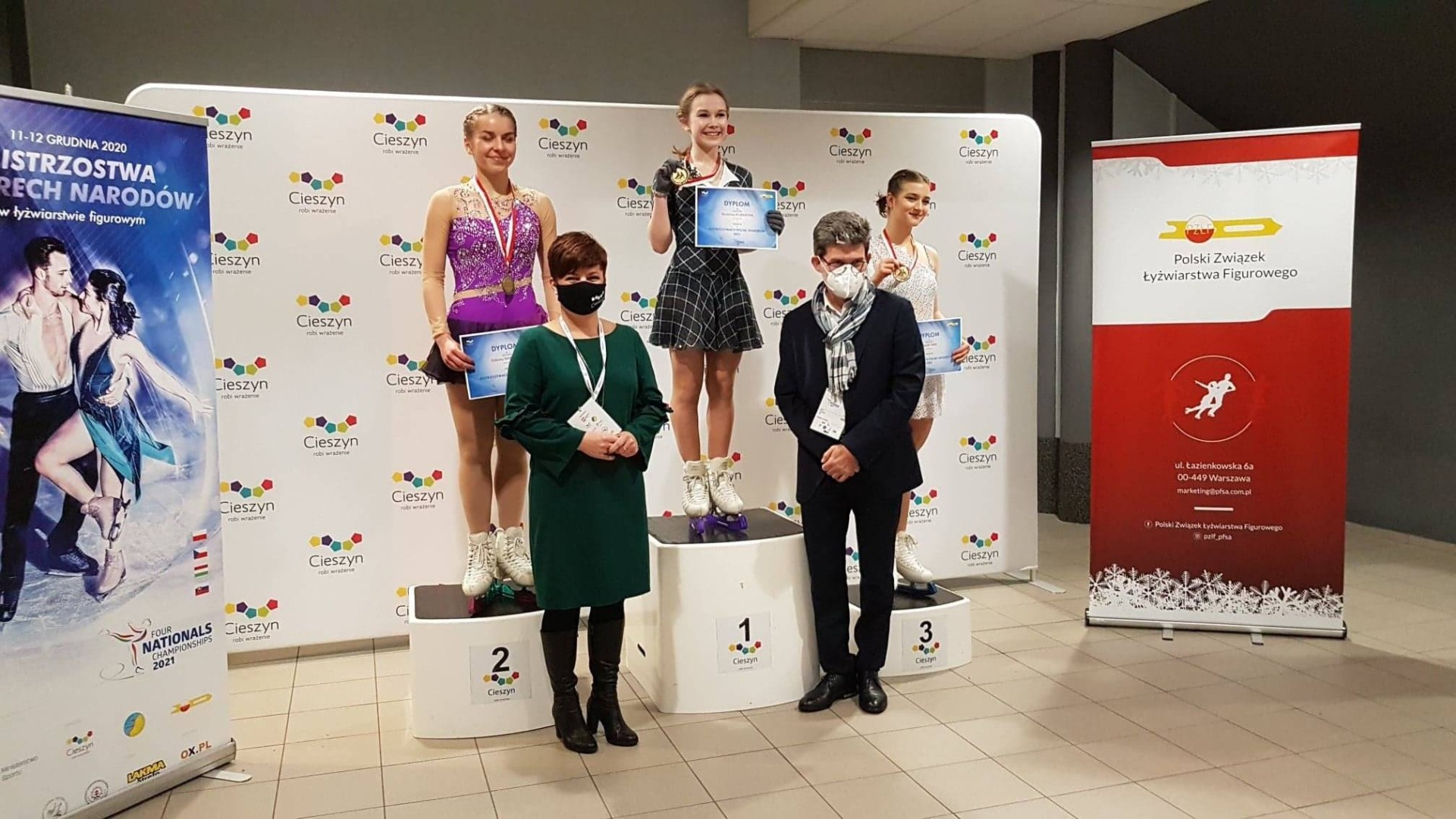 ŁYŻWIARSTWO FIGUROWE. Soła łyżwiarstwem stoi! A futbol? Przewróciło się, niech leży...