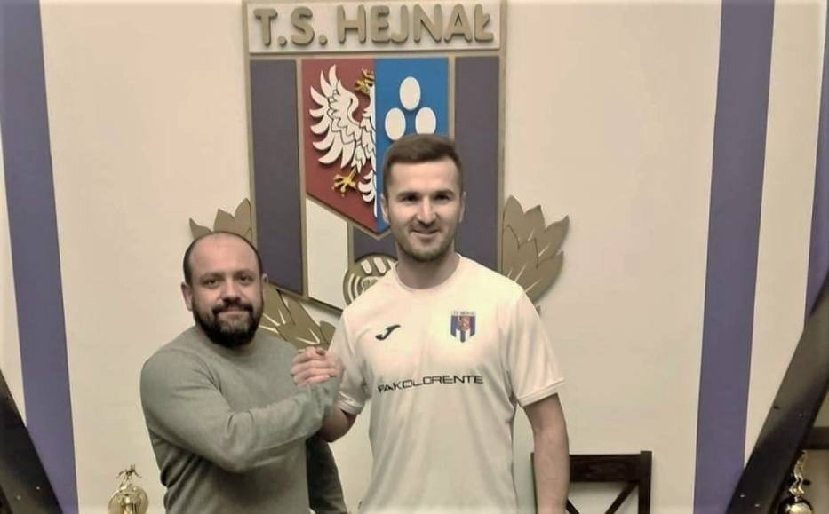 PIŁKA NOŻNA. Wystrzałowy transfer Hejnału!