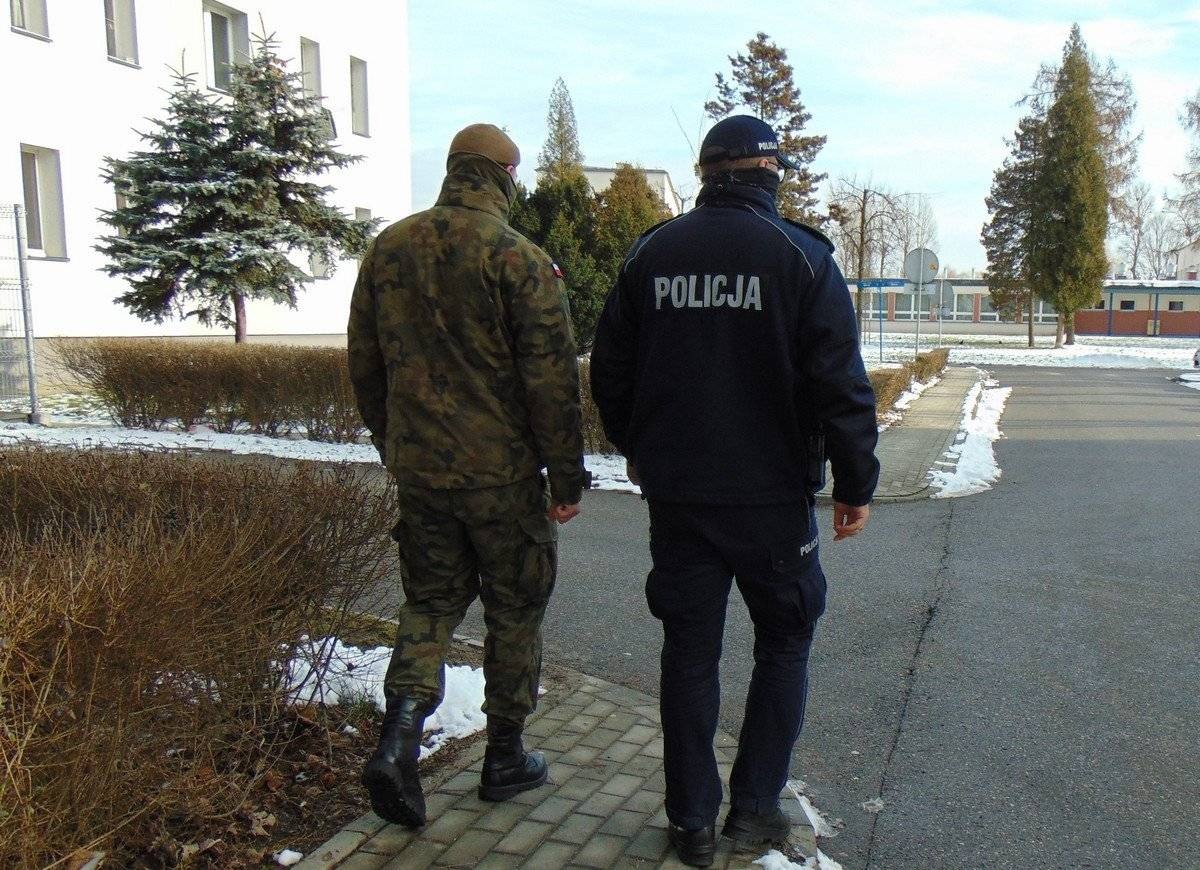 OŚWIĘCIM. Żołnierz podczas robienia zakupów złapał złodzieja