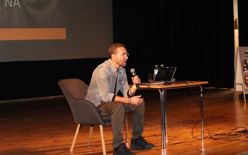 Przemek Kossakowski odwiedził Brzeszcze