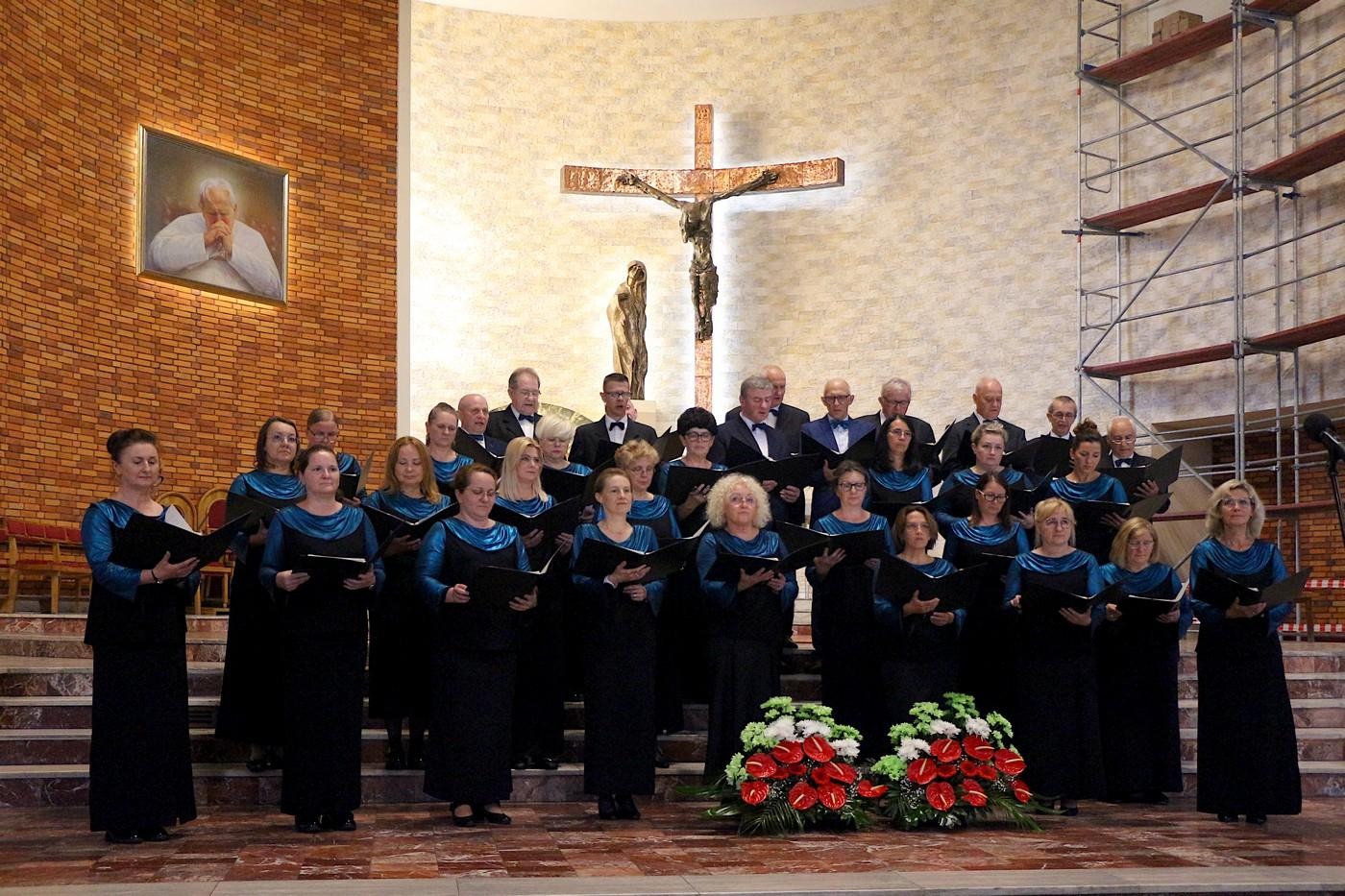 Chór „Canticum Novum” koncertem podsumował roczną pracę