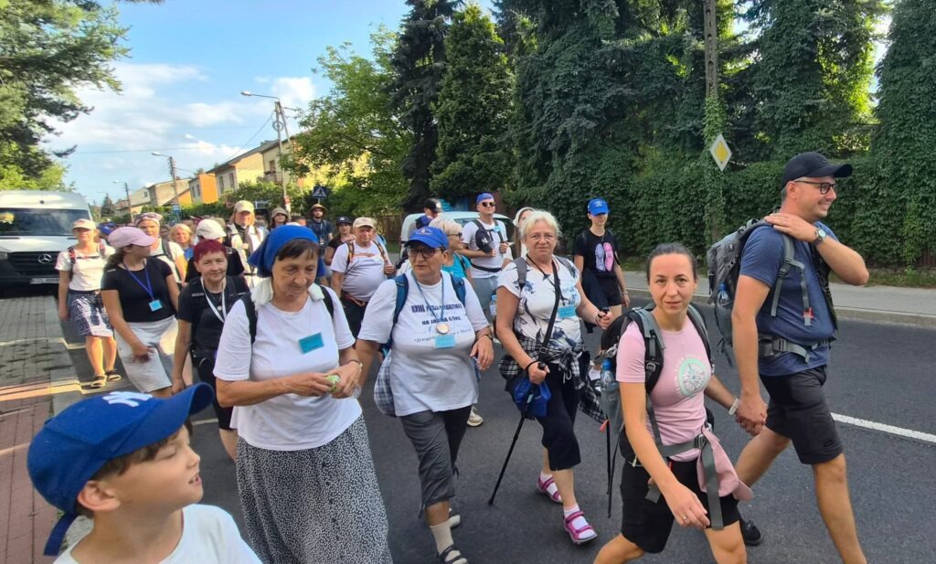 43. oświęcimska piesza pielgrzymka wyruszyła na Jasną Górę – FOTO