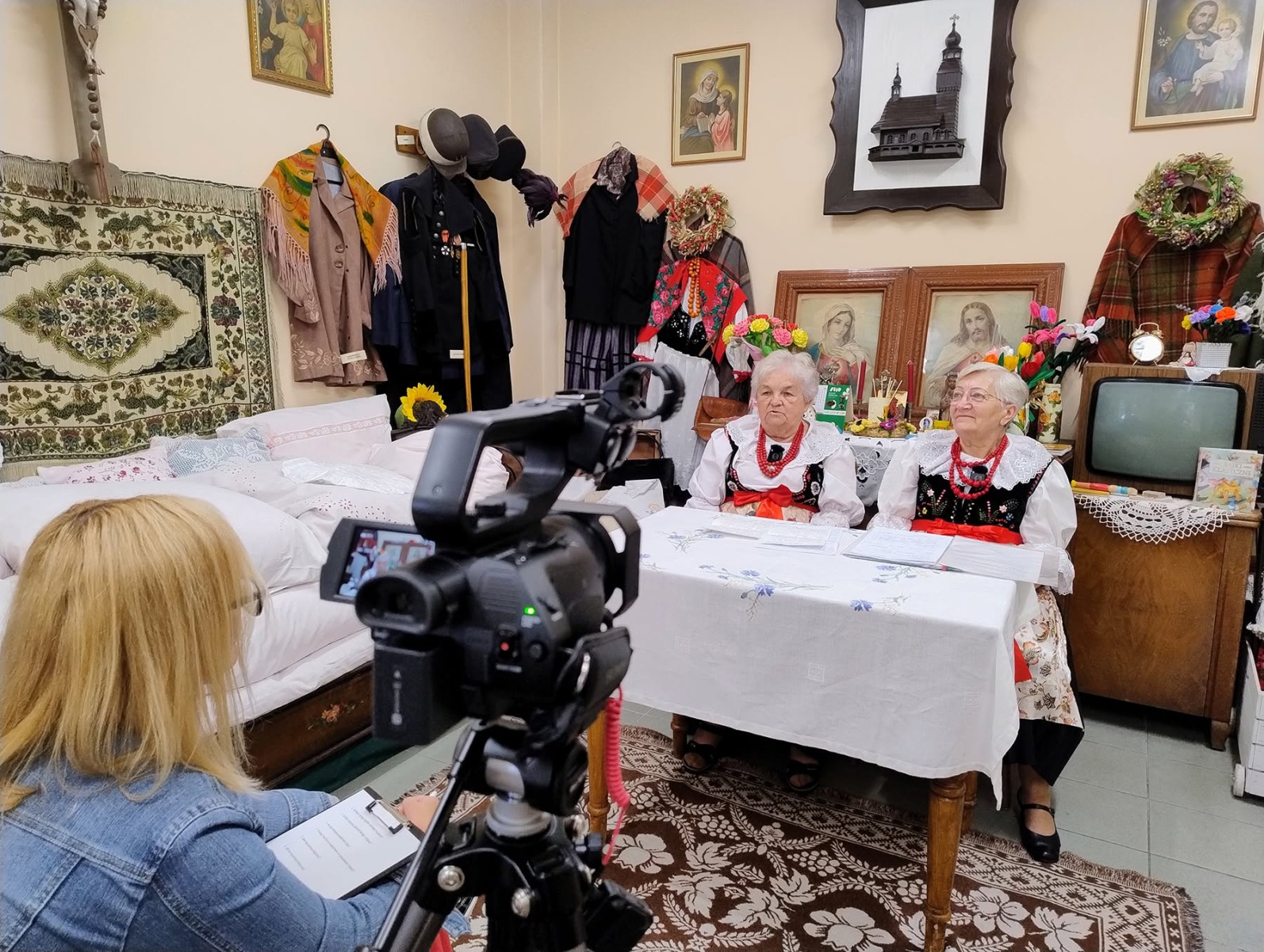 Muzeum Pamięci Mieszkańców Ziemi Oświęcimskiej w odwiedzinach w ‘Piyknyj Izbie’