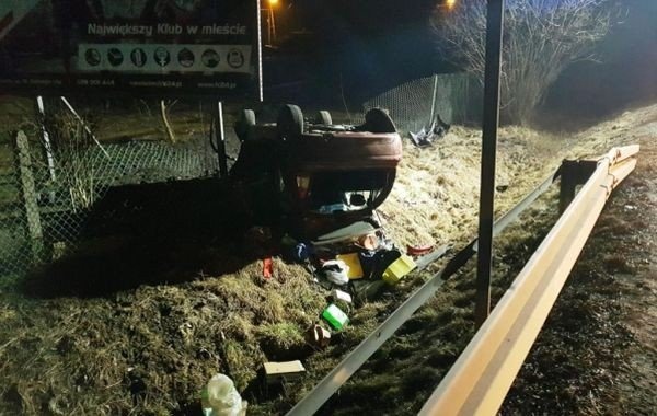 Brzeszcze. Dachowanie na DW933