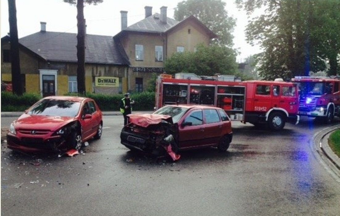 Kolizja na Dworcowej - InfoBrzeszcze.pl