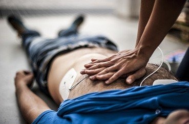 Uczennice z PZ nr 6 w Brzeszczach przeprowadziły skuteczną akcję reanimacyjną - InfoBrzeszcze.pl