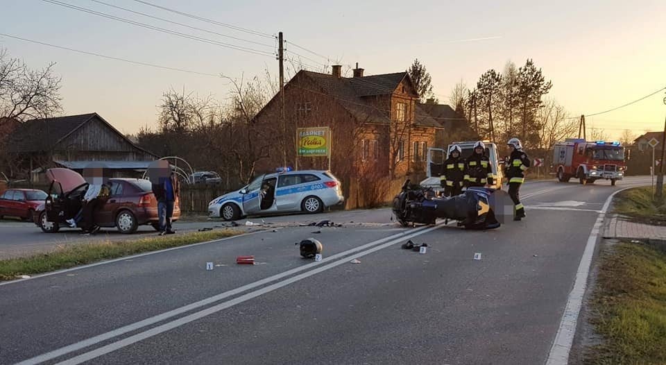 Dachowanie samochodu i wypadek motocyklisty- pracowita sobota dla brzeszczańskich służb ratowniczych - InfoBrzeszcze.pl