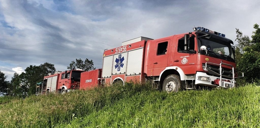 Strażacy po blisko 8 dobach heroicznej pracy zakończyli akcję powodziową - InfoBrzeszcze.pl