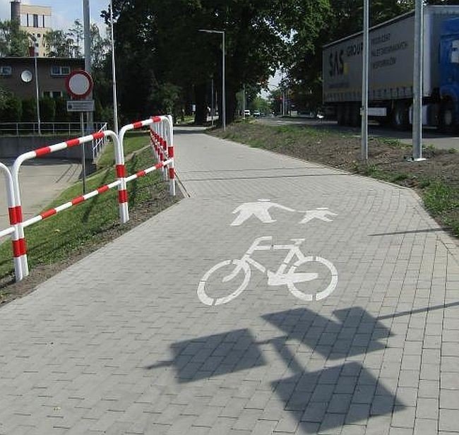 Ścieżka rowerowa przy DW 933 oddana do użytku - InfoBrzeszcze.pl