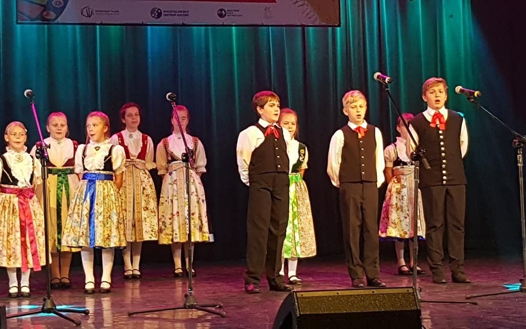 Sukcesy Iskierek podczas 38. Wodzisławskich Spotkań z Folklorem - InfoBrzeszcze.pl