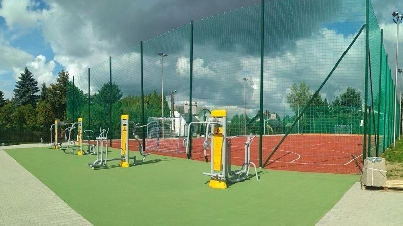 Gminne boiska otwarte dla wszystkich miłośników sportu - InfoBrzeszcze.pl