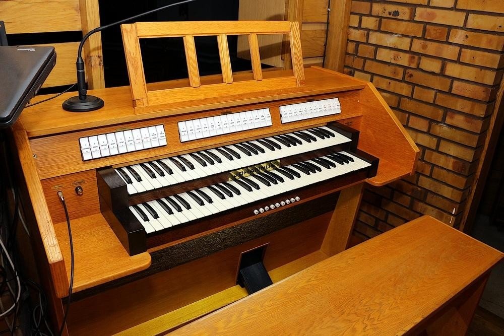 Nowe organy w dolnej kaplicy kościoła Matki Bożej Bolesnej - InfoBrzeszcze.pl