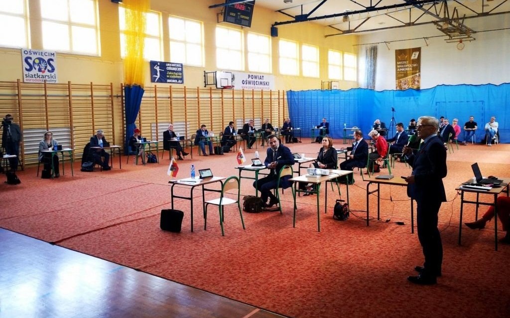 Absolutorium i wotum zaufania dla Zarządu Powiatu - InfoBrzeszcze.pl