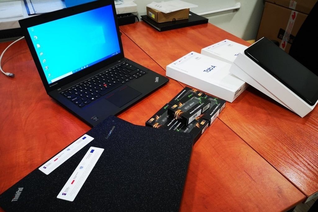 PZ6. Dwa laptopy od Starostwa Powiatowego - InfoBrzeszcze.pl