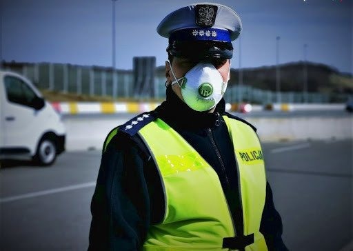 Policja apeluje o stosowanie się do obostrzeń - InfoBrzeszcze.pl