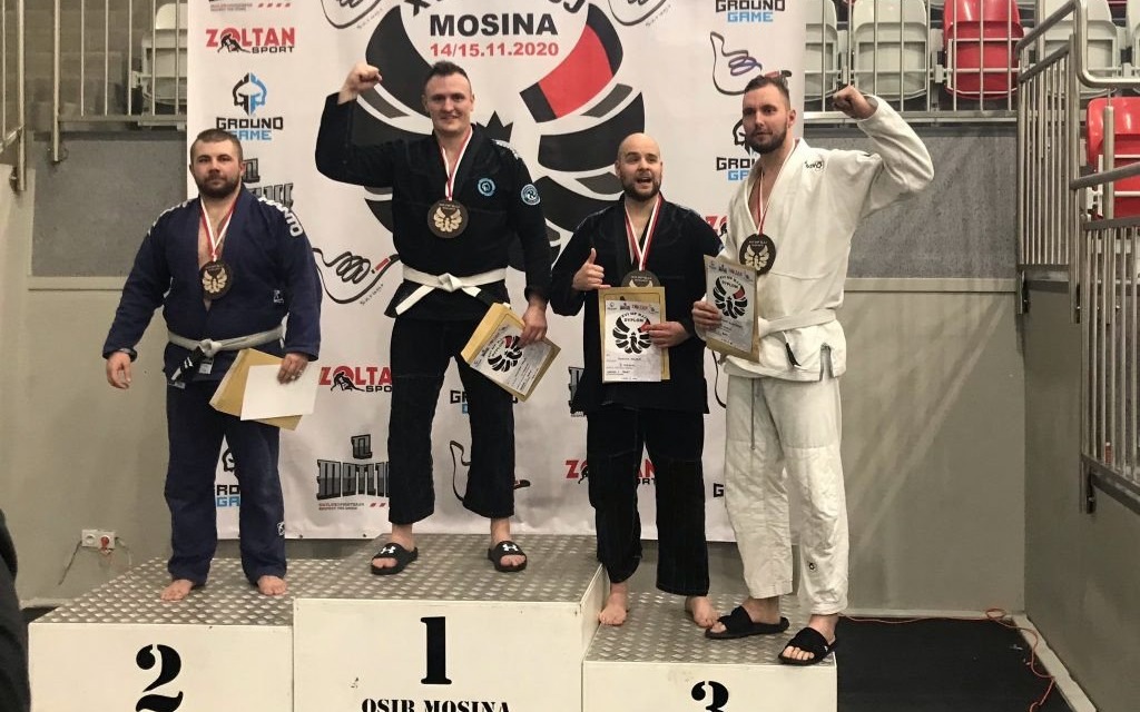 Mistrz Polski w brazylijskim Ju-Jitsu z Komendy Powiatowej Policji - InfoBrzeszcze.pl