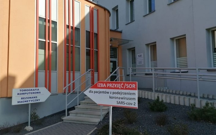 Opis badania wymazowego w ZOZ Oświęcim także w obcych językach - InfoBrzeszcze.pl