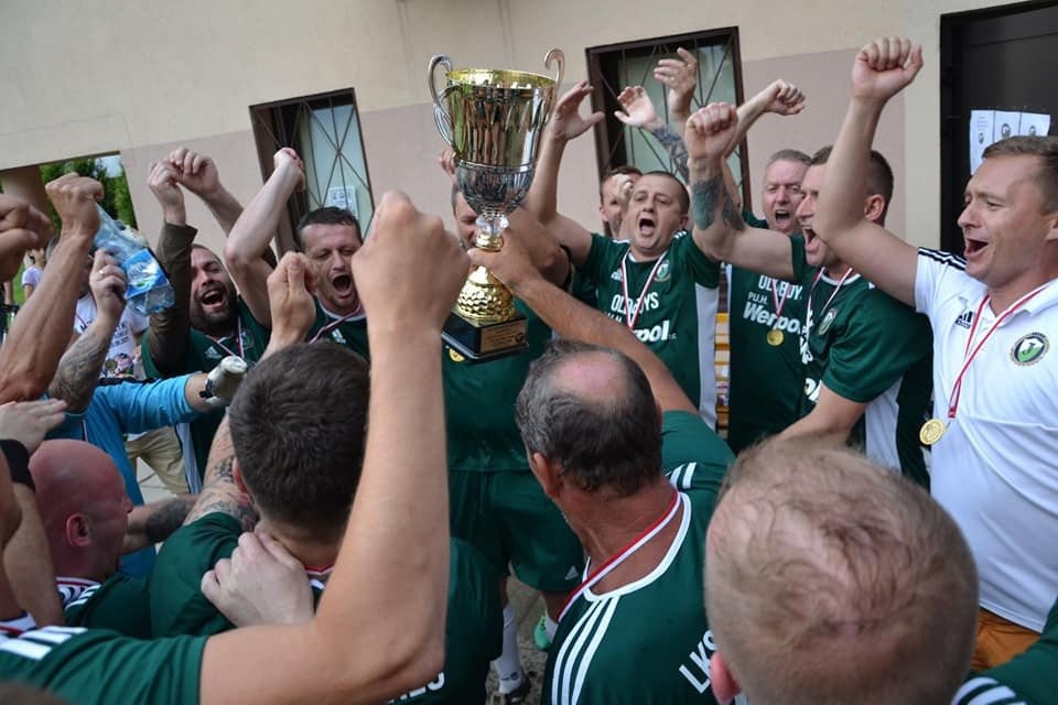 Oldboje LKS-u najlepsi w II Memoriale Grzegorza Grzywy - FOTO, VIDEO - InfoBrzeszcze.pl