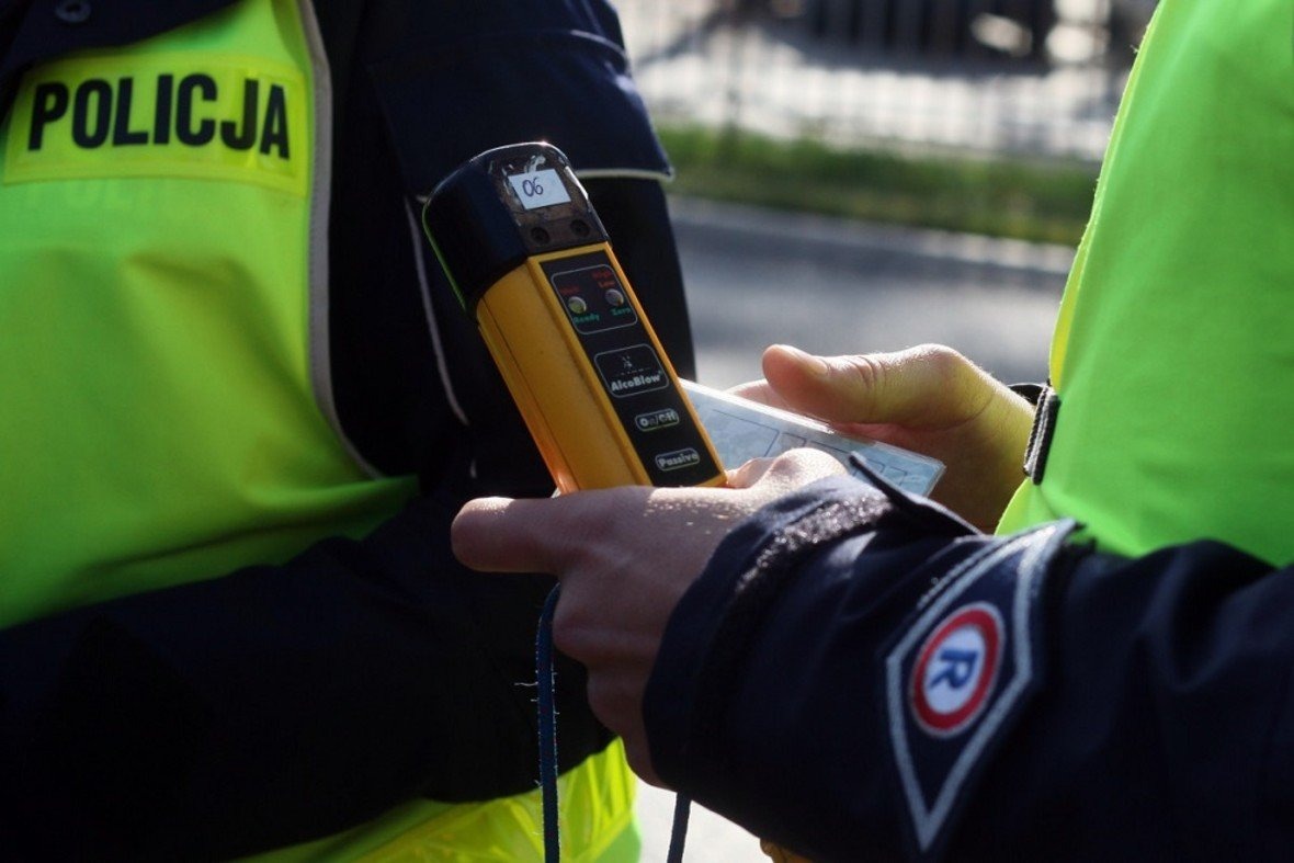 Brzeszczańscy policjanci zatrzymali nietrzeźwego kierowcę - InfoBrzeszcze.pl