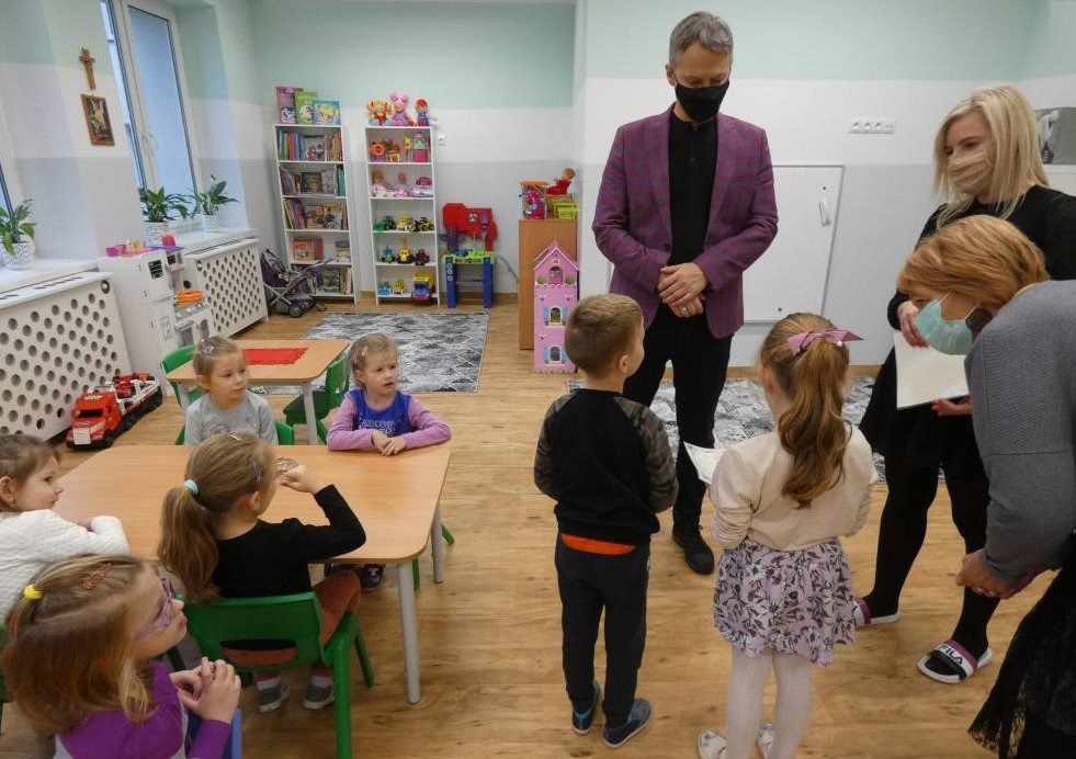 Pierwszy dzień zajęć w nowych salach w Przedszkolu w Skidziniu - InfoBrzeszcze.pl