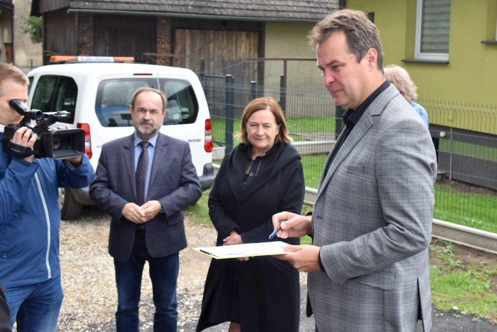 Odwodnienie drogi powiatowej w Jawiszowicach - InfoBrzeszcze.pl