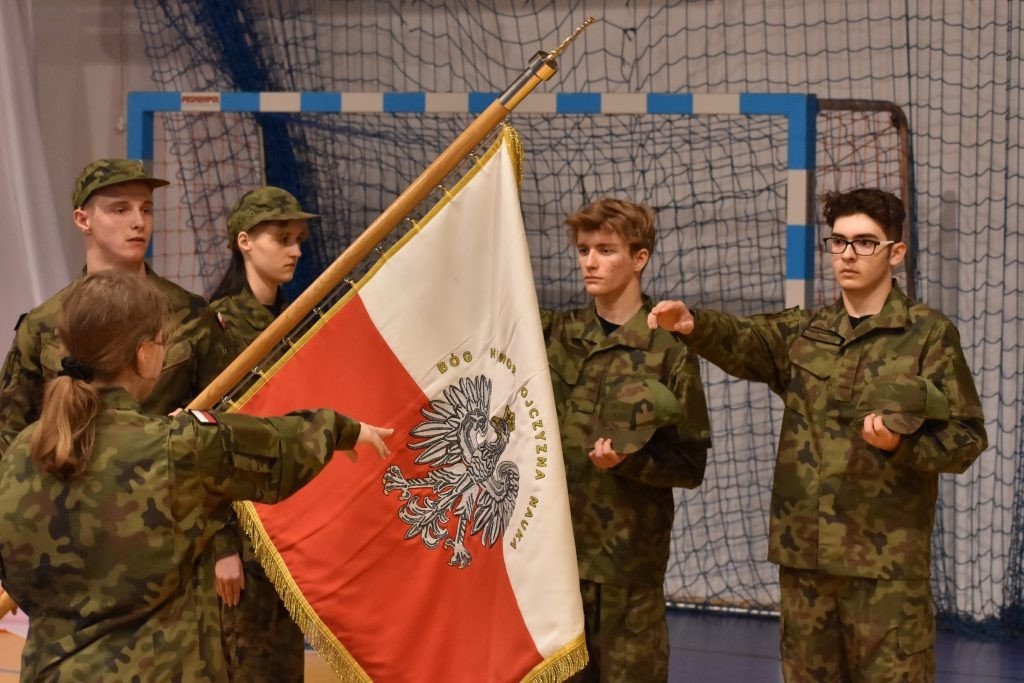 Ślubowanie kadetów w powiatowej „Szóstce” - InfoBrzeszcze.pl