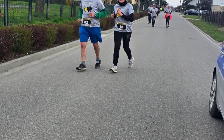 Ponad 400 uczestników na starcie Biegu o Złote Gacie i Złote Gatki w Brzeszczach - InfoBrzeszcze.pl