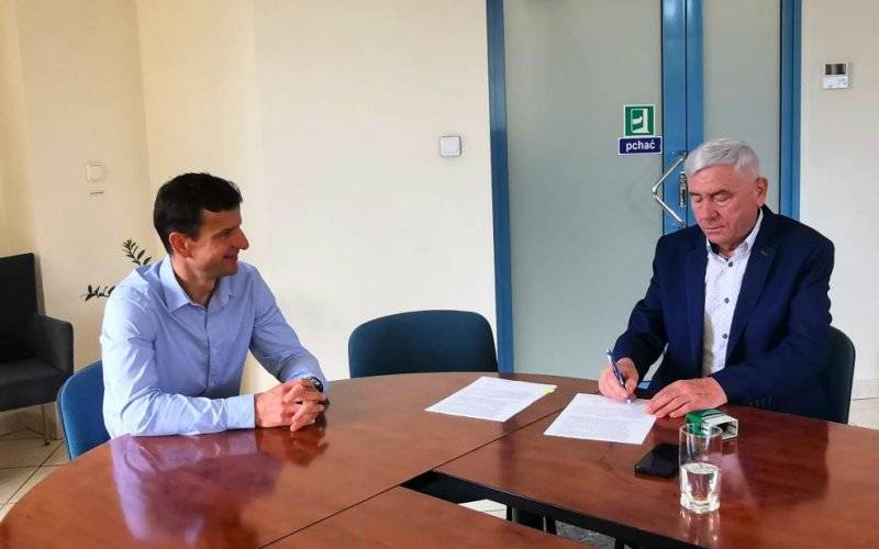 Rusza remont ul. Kopernika w Brzeszczach – nowa nawierzchnia i sprawny system odwodnienia już wkrótce - InfoBrzeszcze.pl