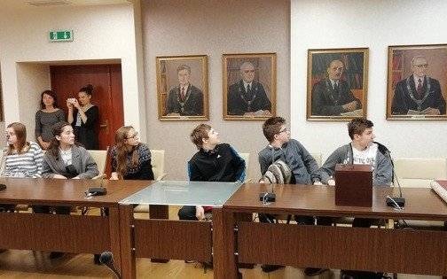 Uczniowie na Festiwalu Nauki i Sztuki