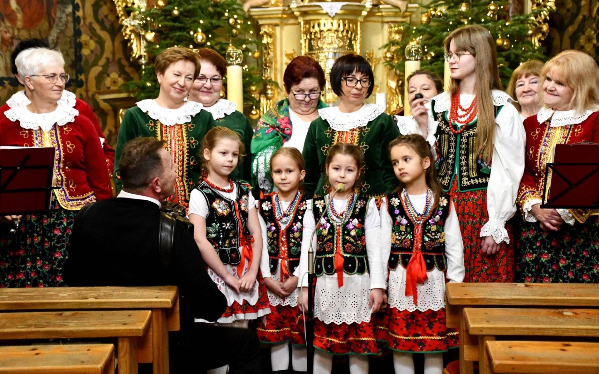 Kolędowanie z Chórem Porębianie