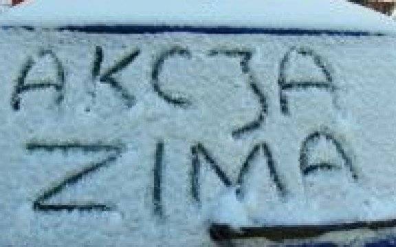 Oświęcim. Akcja „Zima”. Policjanci apelują o zwracanie uwagi na małe dzieci pozostawione bez opieki