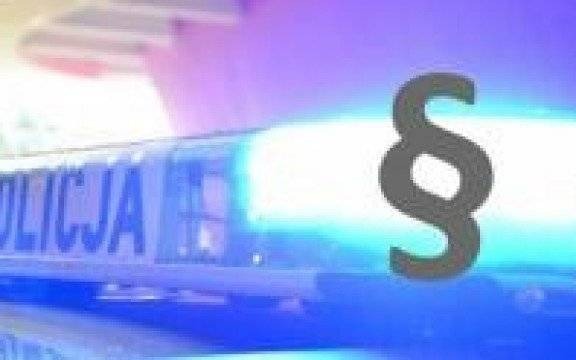 KWP Kraków. Piątkowy przepis drogowy. Odc. 8 – Przejazd pojazdu uprzywilejowanego.