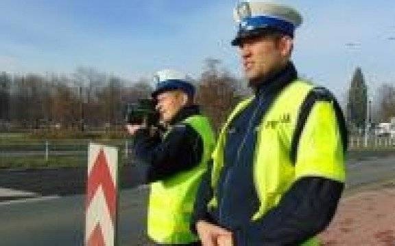 Powiat oświęcimski. Policjanci zatrzymali dwa prawa jazdy kierującym, którzy przekroczyli prędkość o ponad 50 km/h