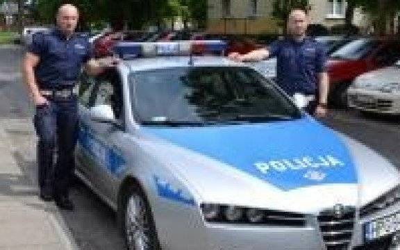 Zator. Patrol „Aniołów Stróżów” ratował życie rowerzysty z Ukrainy