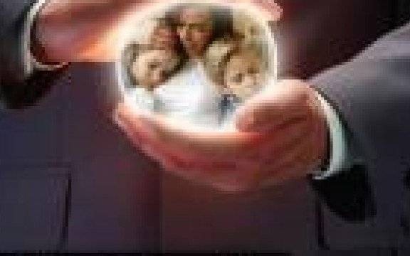 KGP. 13. edycja ogólnopolskiego konkursu „Policjant, który mi pomógł”. Zgłoś swojego kandydata.