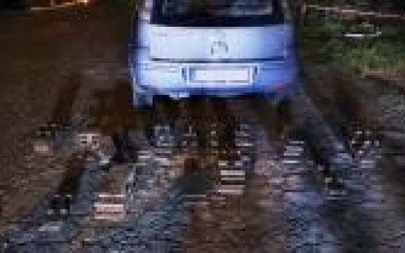 Chełmek. Policjanci zatrzymali złodziei infrastruktury kolejowej