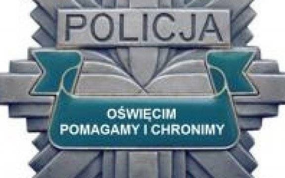 Oświęcim. Mieszkaniec Oświęcimia oraz policjanci pomogli seniorowi wrócić do domu