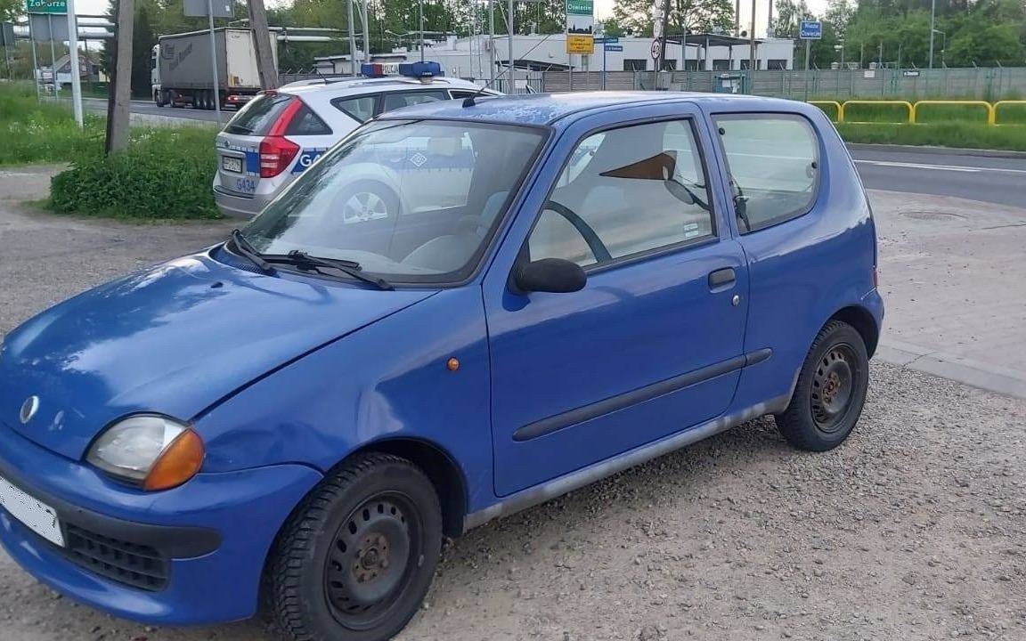 Pijany kierowca jechał krajówką. Wpadł w ręce policjantów z drogówki.