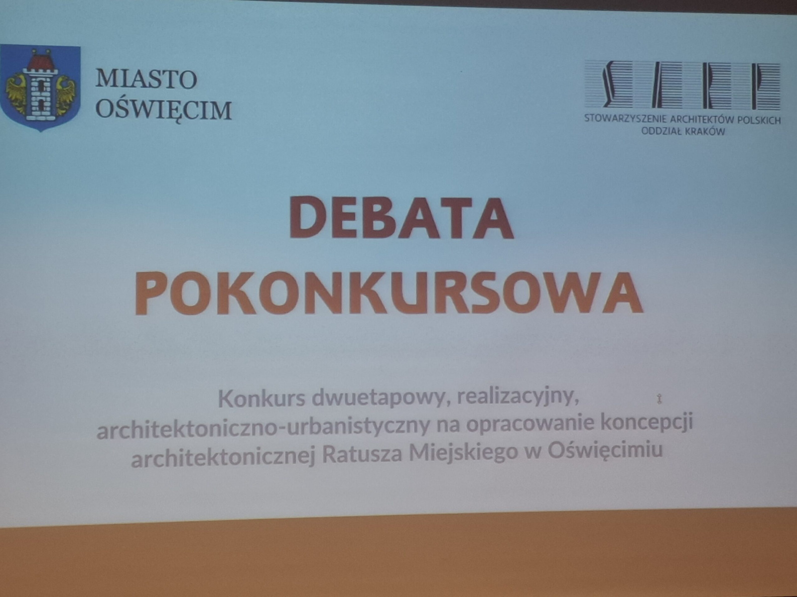 Oświęcim. Prostota, nowoczesność, funkcjonalność i mnóstwo zieleni. To główne atuty zwycięskiej koncepcji na budowę ratusza miejskiego
