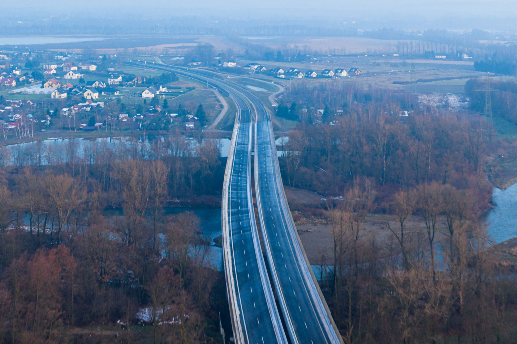 Oświęcim. Kierowcy mogą już jeździć trzecim mostem na Sole. Nową przeprawę otwarto uroczyście po południu