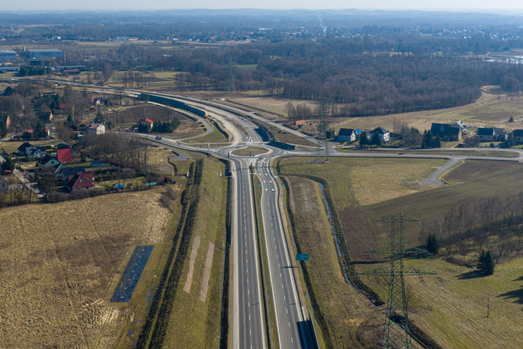 Oświęcim. Przejazd 2,8 km odcinkiem obwodnicy Oświęcimia od ronda w Jedlinie do ronda w Pławach został otwarty
