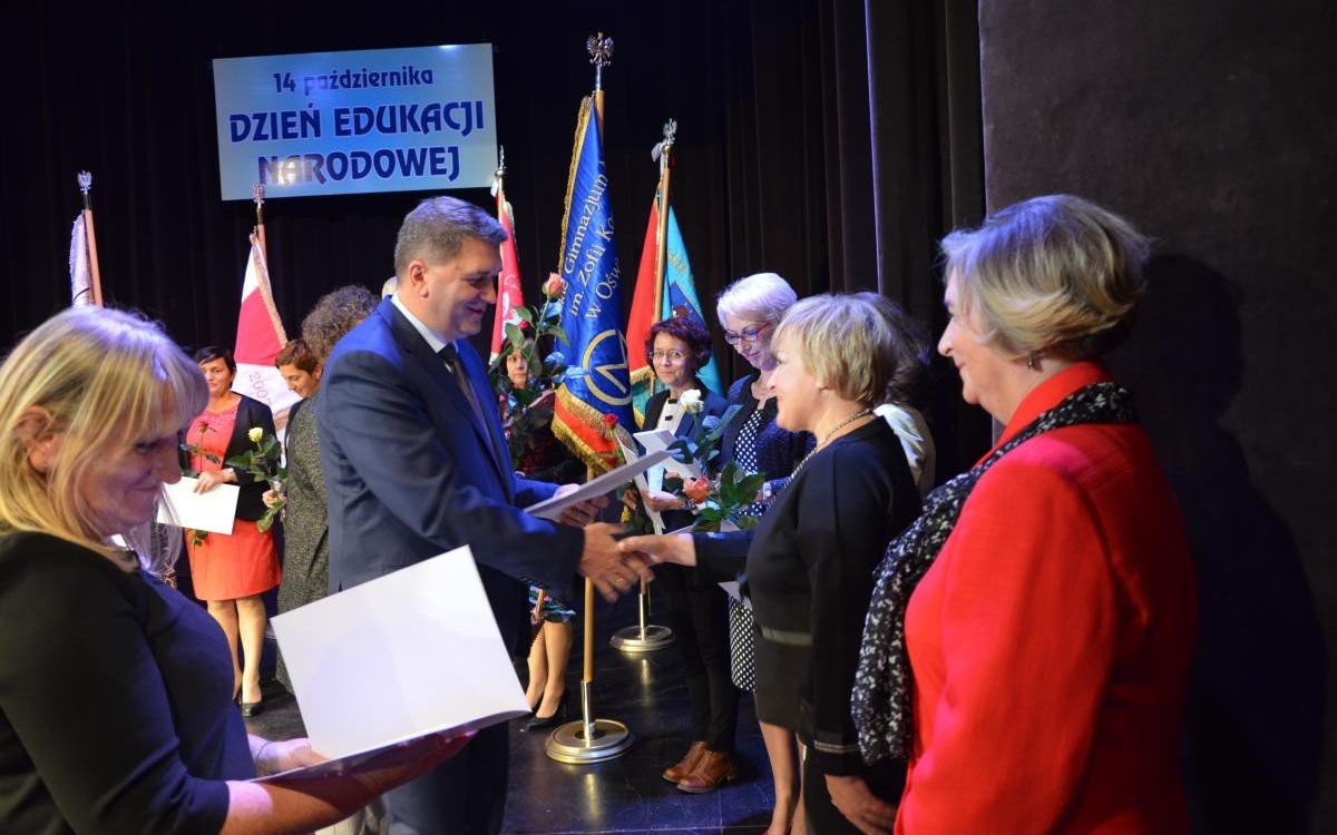 Zyczenia i nagrody z okazji Dnia Edukacji Narodowej