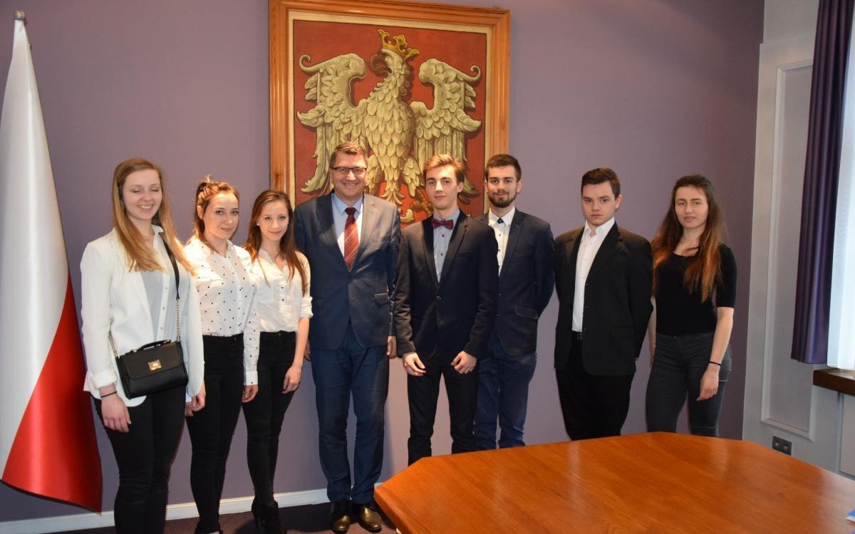 Oświęcim. Tancerze z formacji Efekt nagrodzeni