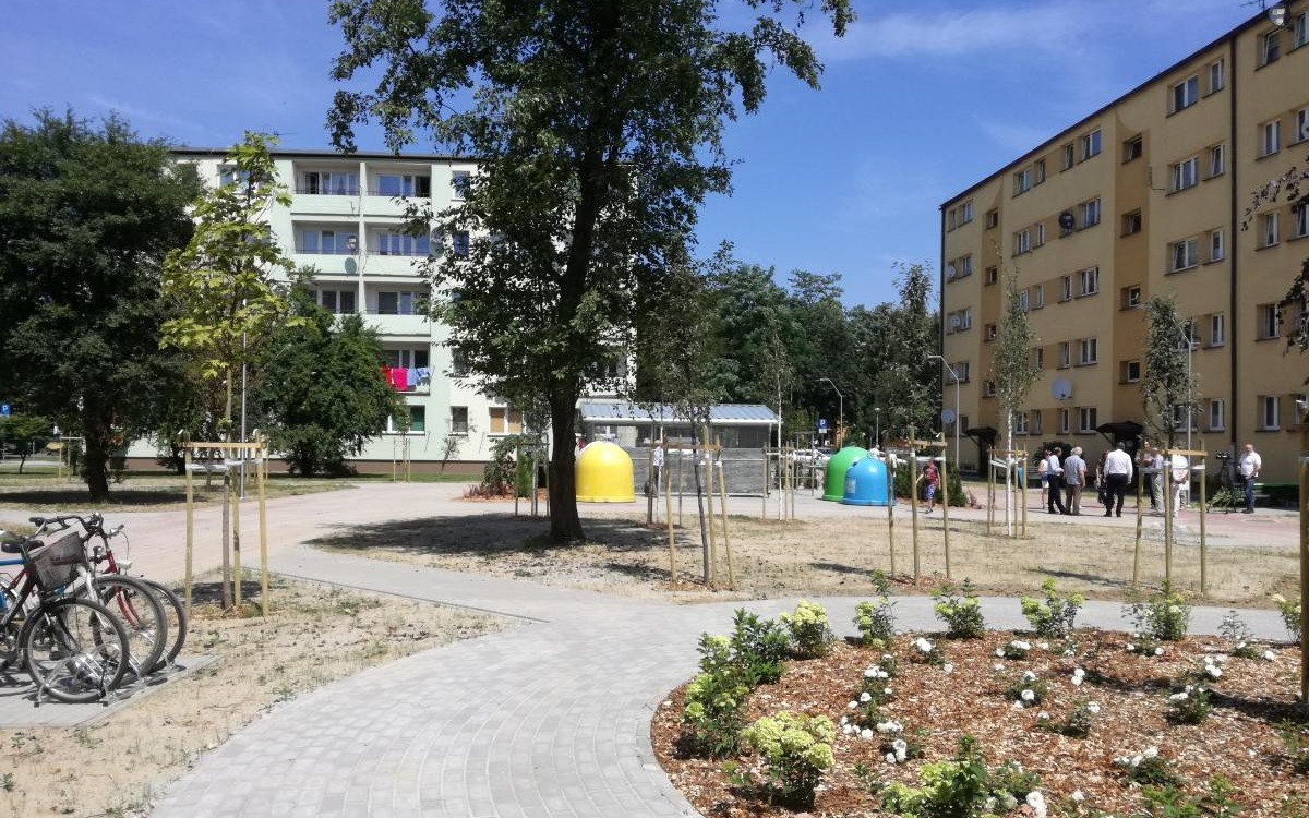 Oświęcim. Chodniki przy ul. Budowlanych przebudowane