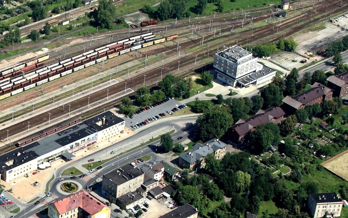 Oświęcim. W rejonie dworca PKP powstanie nowoczesny parking. Na Park and Ride miasto pozyskało 14,3 mln zł