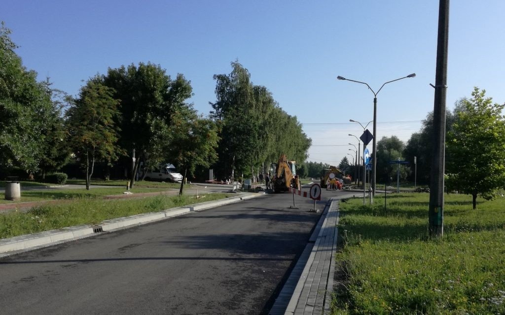 Oświęcim. Drogowcy prowadzą ostatnie roboty na osiedlu Stare Stawy