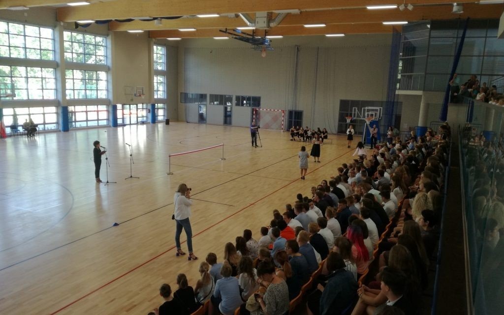 Oświęcim. Miasto przekazało uczniom halę sportową. To ważny dzień w historii szkoły