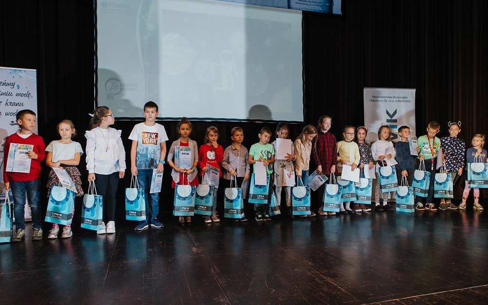 Oświęcim. Woda kranowa smaczna i zdrowa. Rok promocji picia wody z kranu