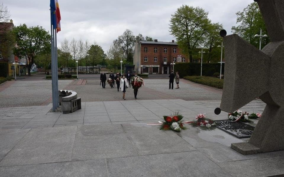 Oświęcim. Uroczystości 229. rocznicy uchwalenia Konstytucji 3 maja inne niż zwykle